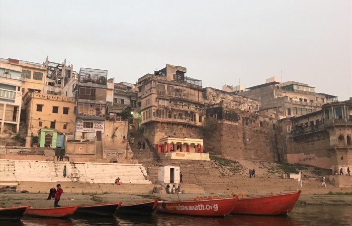 I ghat visti dal fiume Gange